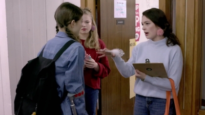 Lucy_Lewis_Cant_Lose_S02E02_mp44073.jpg
