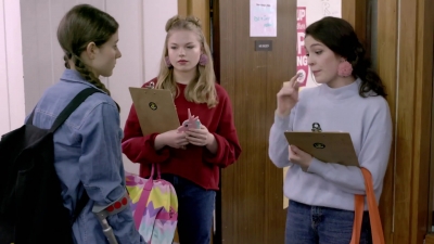 Lucy_Lewis_Cant_Lose_S02E02_mp44074.jpg