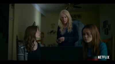 Lost_Girls_Trailer_mp42121.jpg