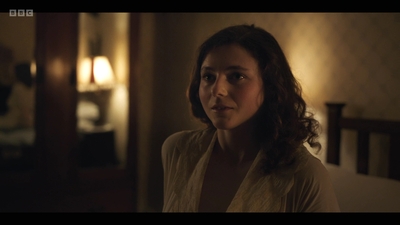 Life_After_Life_S01E03_mkv6923.jpg