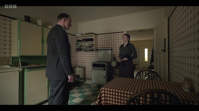 Life_After_Life_S01E03_mkv7005.jpg