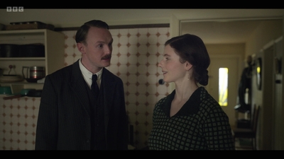 Life_After_Life_S01E03_mkv7039.jpg