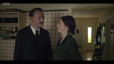 Life_After_Life_S01E03_mkv7041.jpg