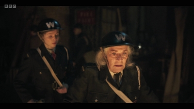 Life_After_Life_S01E04_mkv10750.jpg