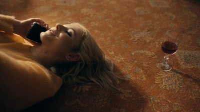 Totally_Completely_Fine_S01E01_mkv0972.jpg