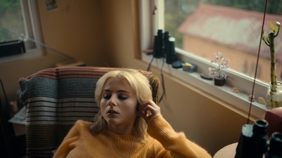 Totally_Completely_Fine_S01E01_mkv1119.jpg