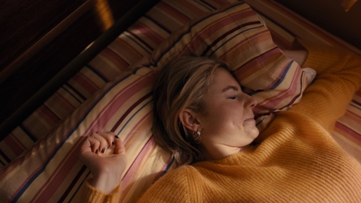 Totally_Completely_Fine_S01E01_mkv1405.jpg