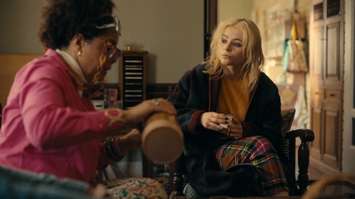 Totally_Completely_Fine_S01E01_mkv1529.jpg