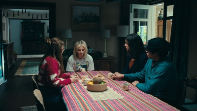 Totally_Completely_Fine_S01E05_mkv0163.jpg