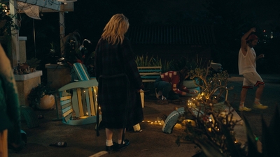Totally_Completely_Fine_S01E05_mkv1996.jpg
