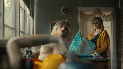 Totally_Completely_Fine_S01E06_mkv2992.jpg