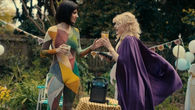 Totally_Completely_Fine_S01E06_mkv4000.jpg