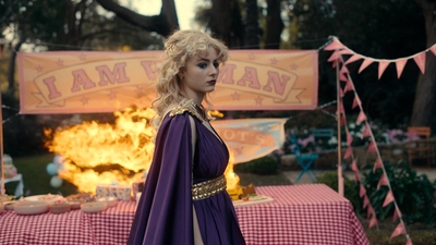 Totally_Completely_Fine_S01E06_mkv4310.jpg