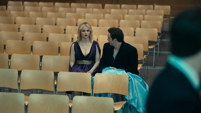 Totally_Completely_Fine_S01E06_mkv4990.jpg