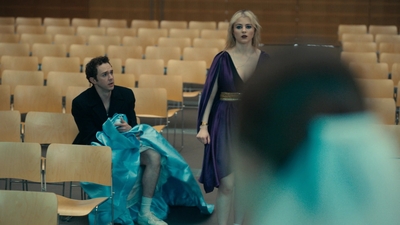 Totally_Completely_Fine_S01E06_mkv5023.jpg
