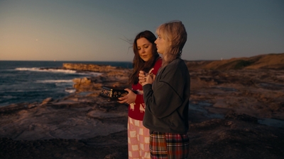 Totally_Completely_Fine_S01E06_mkv5500.jpg