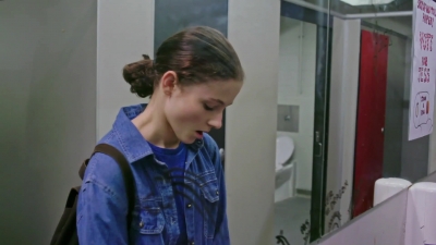 Lucy_Lewis_Cant_Lose_S01E01_mp41375.jpg