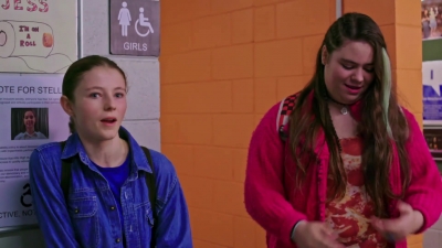 Lucy_Lewis_Cant_Lose_S01E01_mp41412.jpg