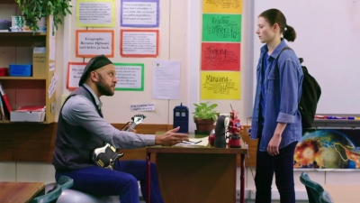 Lucy_Lewis_Cant_Lose_S01E01_mp41643.jpg