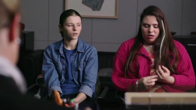 Lucy_Lewis_Cant_Lose_S01E02_mp41813.jpg