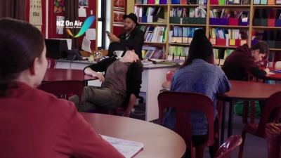Lucy_Lewis_Cant_Lose_S01E05_mp42702.jpg