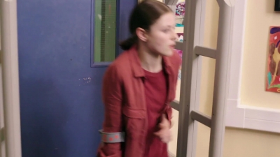 Lucy_Lewis_Cant_Lose_S01E06_mp42974.jpg