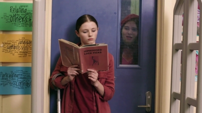 Lucy_Lewis_Cant_Lose_S01E06_mp43066.jpg