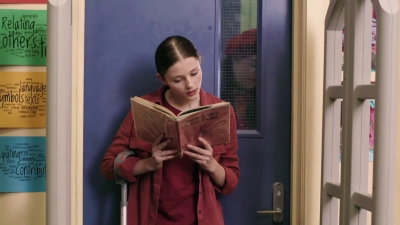 Lucy_Lewis_Cant_Lose_S01E06_mp43072.jpg