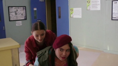Lucy_Lewis_Cant_Lose_S01E06_mp43110.jpg
