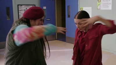 Lucy_Lewis_Cant_Lose_S01E06_mp43119.jpg