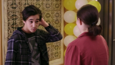 Lucy_Lewis_Cant_Lose_S01E06_mp43324.jpg