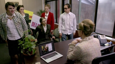 Lucy_Lewis_Cant_Lose_S02E03_mp44719.jpg