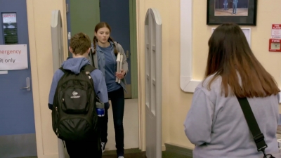 Lucy_Lewis_Cant_Lose_S02E04_mp45080.jpg
