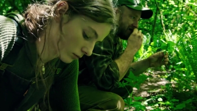 LEAVE_NO_TRACE_Featurette_mp41818.jpg