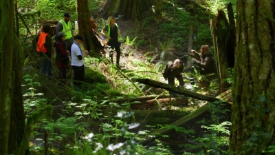 LEAVE_NO_TRACE_Featurette_mp41825.jpg