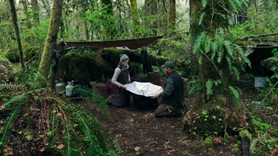 LEAVE_NO_TRACE_Featurette_mp41846.jpg