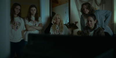 Lost_Girls_mp46205.jpg