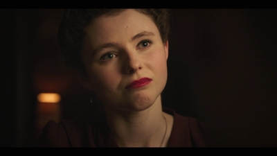 Life_After_Life_S01E01_mkv0088.jpg