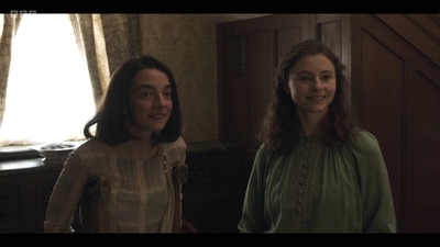 Life_After_Life_S01E02_mkv4629.jpg