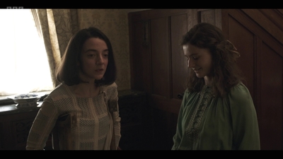 Life_After_Life_S01E02_mkv4630.jpg