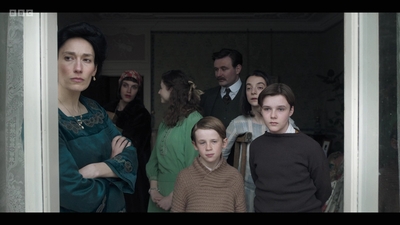 Life_After_Life_S01E02_mkv4704.jpg