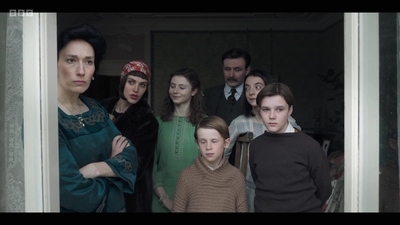 Life_After_Life_S01E02_mkv4706.jpg