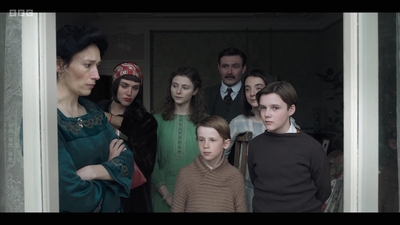 Life_After_Life_S01E02_mkv4709.jpg