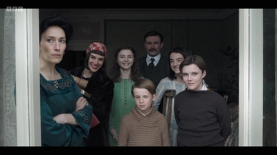 Life_After_Life_S01E02_mkv4713.jpg