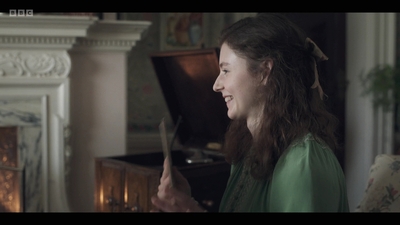 Life_After_Life_S01E02_mkv4722.jpg