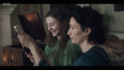 Life_After_Life_S01E02_mkv4768.jpg