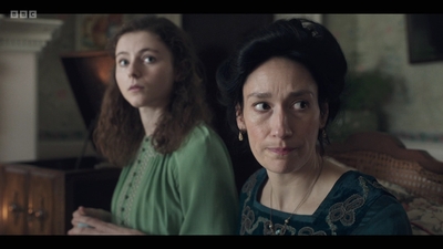 Life_After_Life_S01E02_mkv4787.jpg