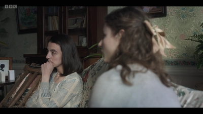 Life_After_Life_S01E02_mkv4883.jpg