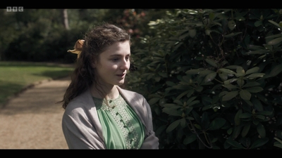 Life_After_Life_S01E02_mkv4911.jpg