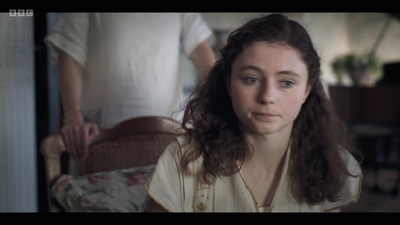 Life_After_Life_S01E02_mkv5041.jpg